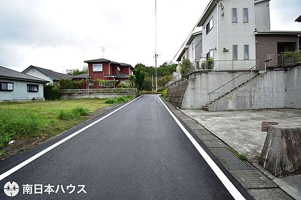【前面道路】北西向きの前面道路幅は約5ｍです！