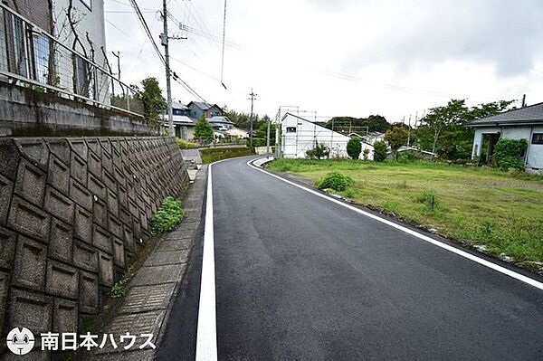 【前面道路】北西向きの前面道路幅は約5ｍです！
