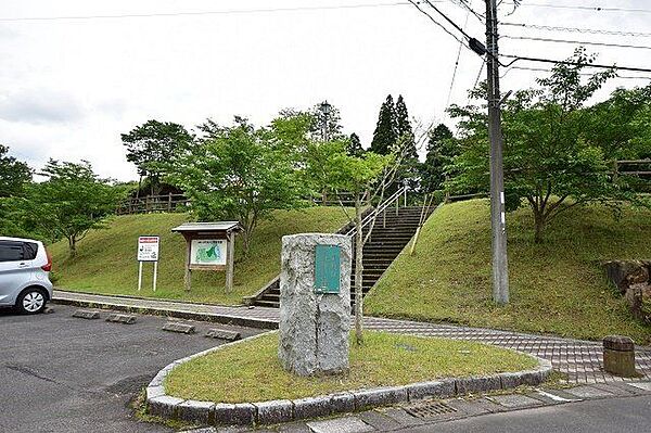 松陽台ふれあい公園【松陽台ふれあい公園】鹿児島市松陽台町にある公園です。駐車場あり、トイレあり 1670m
