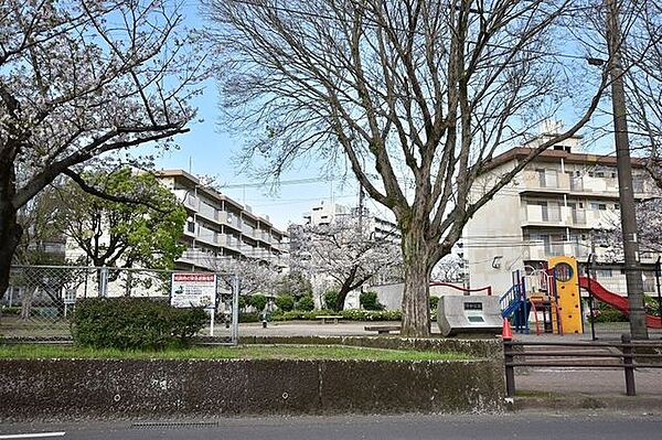 平和公園【平和公園】鹿児島市紫原2丁目にある公園です。遊具、トイレあり 390m