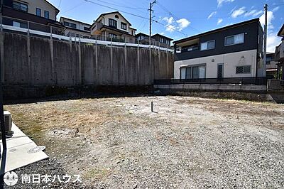 外観：東向き道路【敷地面積178.70m2(54.05坪)】建築条件なし！