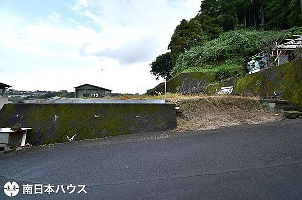 南西向き道路【敷地面積133.28m2(40.31坪)】建築条件なし!