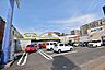 周辺：マツモトキヨシ原良店【マツモトキヨシ原良店】鹿児島市原良1丁目にあるドラッグストアです。駐車場19台営業時間　9：00〜24：00取扱品　医薬品、化粧品、日用消耗品、菓子、食品、酒 740m