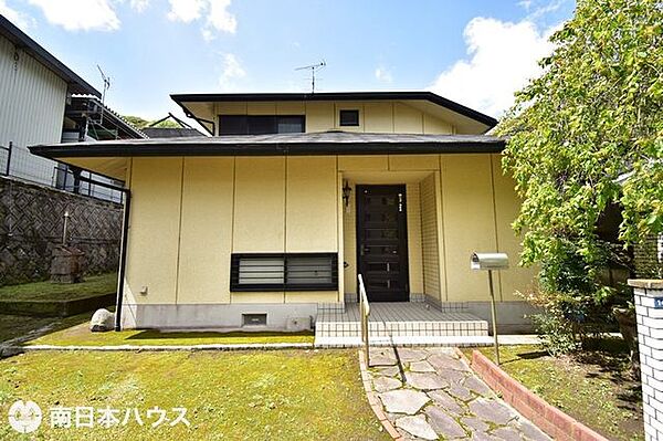 北向き道路【敷地面積518.161m2(56.74坪)】駐車10台以上可能な敷地です♪