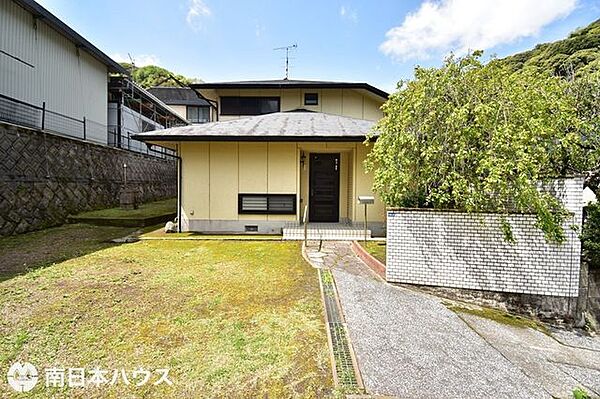 【外観】敷地が広く日当たり良好なお家です♪室内のご見学も可能です！お気軽にお問い合わせください♪