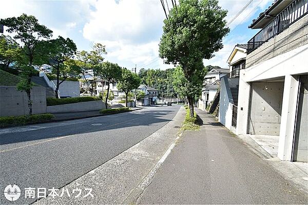 【前面道路】西向きの前面道路です！