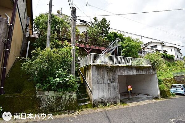 北東向き道路【敷地面積165.80m2(50.15坪)】建築条件なし！建物解体渡しです！