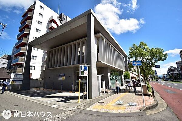 鹿児島信用金庫　鴨池支店 120m
