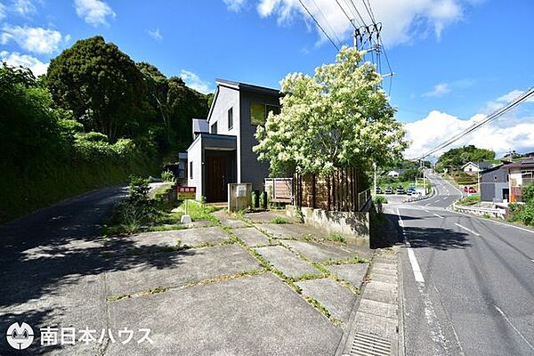 【外観】令和7年6月21日　撮影南向きで日当り良好なお家です！