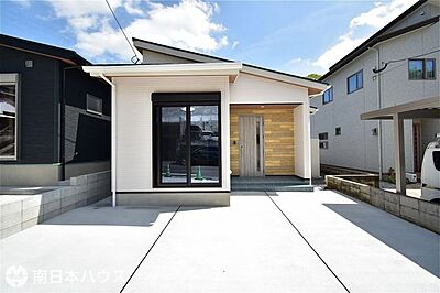 外観:西向き道路【敷地面積183.18m2(55.41坪)】駐車3台!現地のご案内可能です♪ 外観:西向き道路【敷地面積183.18m2(55.41坪)】駐車3台!現地のご案内可能です♪