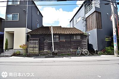 外観：北向き道路【敷地面積91.71m2(27.74坪)】建築条件なし！建物解体渡しです♪