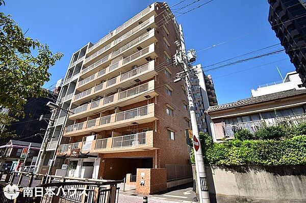 【ライオンズマンション天文館の外観】