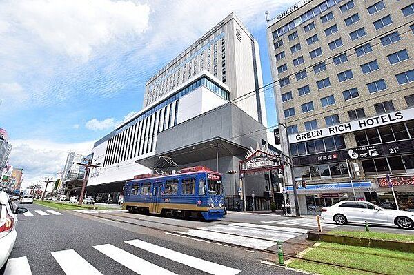 【センテラス天文館】鹿児島市千日町にある複合施設です。2022年4月にオープンした大型複合施設です。商業施設、天文館図書館、オフィス、多目的ホール、ホテル、レストランなど 420m