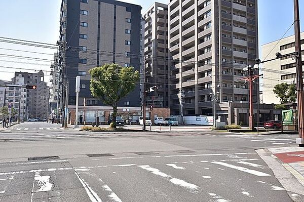 セブンイレブン加治屋町店【セブンイレブン加治屋町店】鹿児島市加治屋町にあるコンビニです。駐車場有り 180m