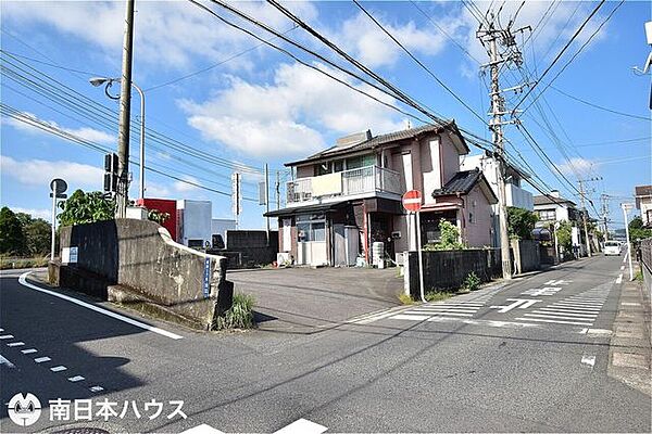 【外観】令和7年10月7日　撮影3方角地で日当り、通風良好な敷地です♪