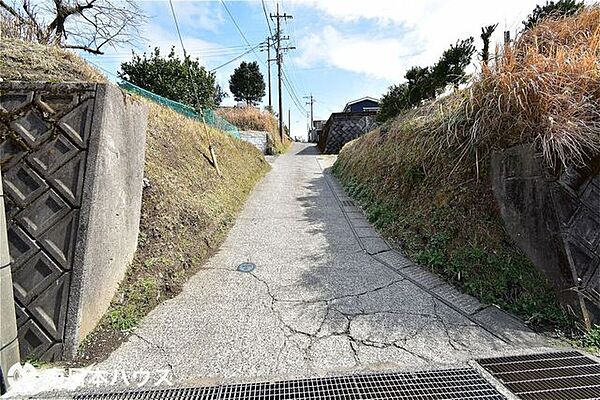 【前面道路】南向きの前面道路です！