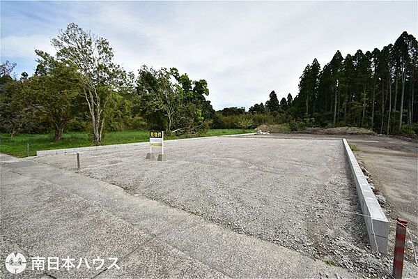 北西向き道路【敷地面積219.75m2(66.47坪)】建築条件なし！