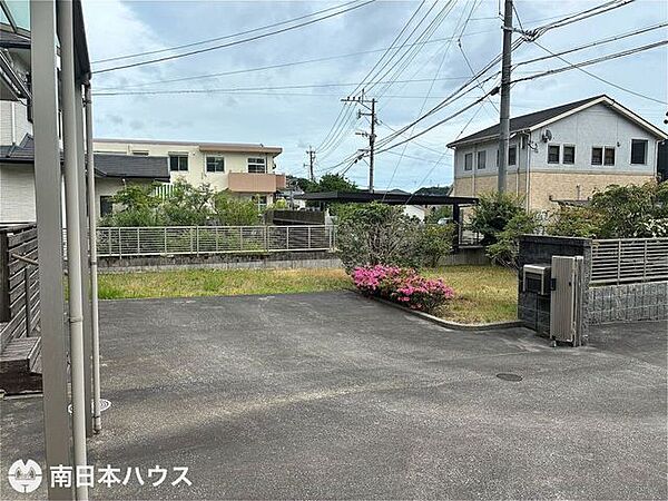 【外観】敷地内から撮影