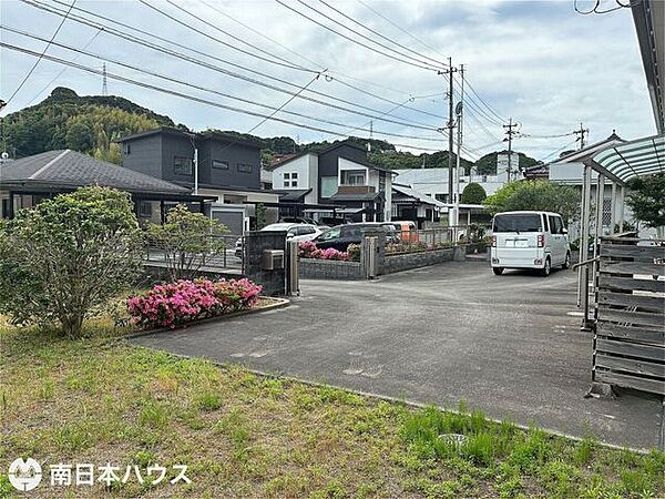 【外観】敷地内から撮影