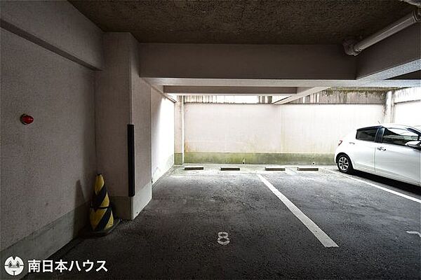 【駐車場】平置き駐車場1台あります！