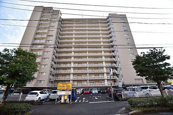 【Fステージ県庁南の外観】周辺に建物がなく通風、日当たり良好です♪