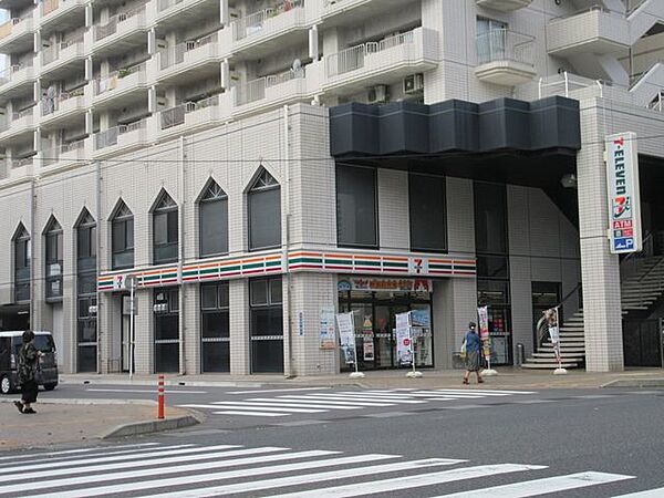 【セブンイレブン上之園町店】鹿児島市上之園町にあるコンビニです設備・サービス　ATM、マルチコピー機、セブンミール、たばこ、お酒、揚げ物総菜、セブンカフェ、Tax Free、駐車場 230m