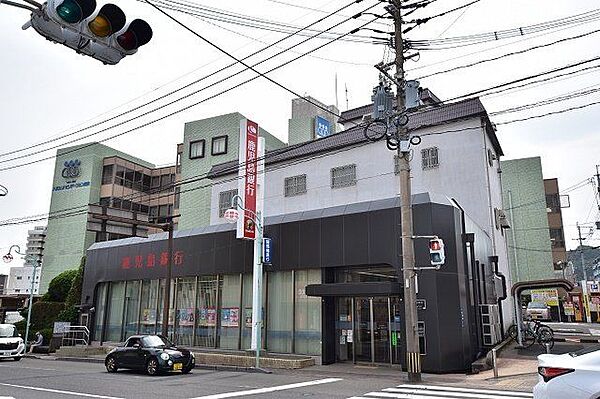 【鹿児島銀行たてばば支店】鹿児島市下竜尾町にある銀行です。窓口　9：00～15：00ATM　平日8：50～19：00、土日祝9：00～19：00 720m