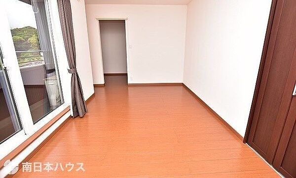 【浴室】令和4年5月撮影2階洋室8.1帖です！大容量のウォークインクローゼットを備えています♪