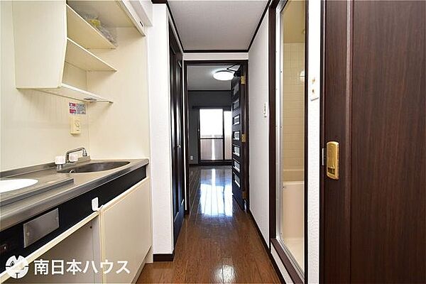 【廊下】玄関から洋室までの廊下です！