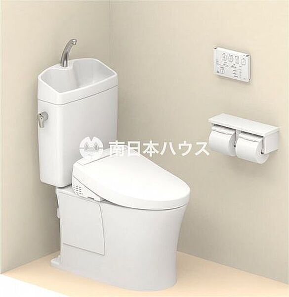 【トイレパース図】温水洗浄便座機能付き！二連紙巻器やタオルリング付き！