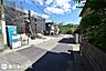 その他：【前面道路】南向きの前面道路幅は約6ｍと広々！団地内の道路で交通量の少ない静かな住環境です♪
