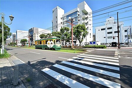 【市電/甲東中学校前電停】鹿児島市加治屋町、樋之口町にある鹿児島市電の電停です。 100m