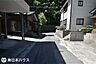 その他：【前面道路】南向きの前面道路です！通り抜けのない道路で静かな住環境です♪