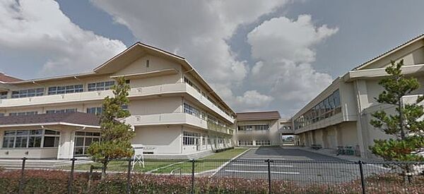 出雲市立神戸川小学校出雲市立神戸川小学校 1410m