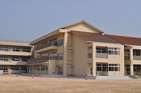 出雲市立北陽小学校 1098m