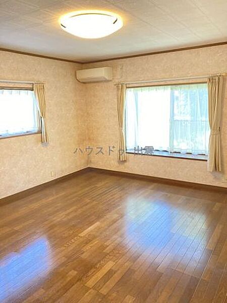 窓2か所で明るいお部屋です。