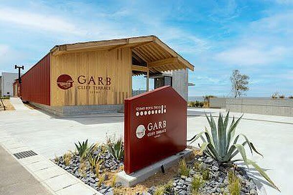 GARB CLIFFTERRACE IZUMO海の見える宿泊施設。イタリア料理も料理も楽しめます。カウンター席が人気の景色の良いリゾート施設です。 1737m