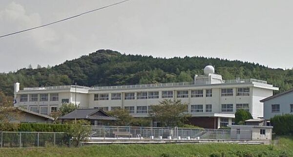 出雲市立湖陵小学校 2530m