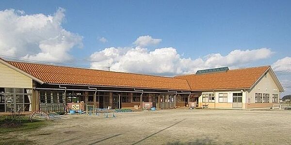 湖陵幼稚園湖陵幼稚園 2280m