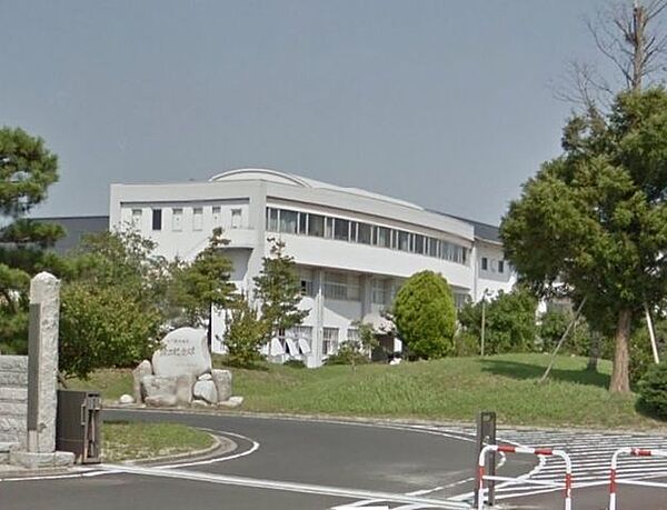 出雲市立斐川西中学校 2385m
