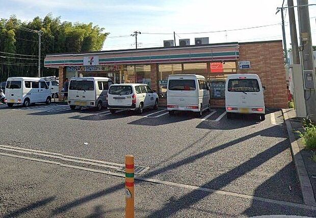 セブンイレブン藤沢菖蒲沢店 300m