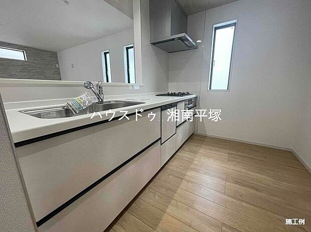 施工例※本物件画像は取引する建物とは開口部・内装等の形状が異なります。