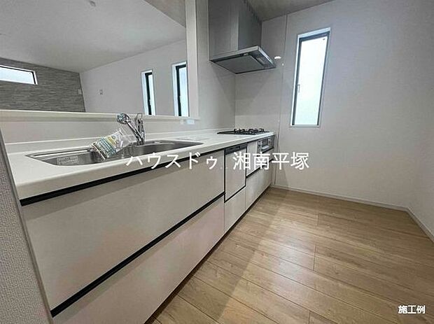 施工例※本物件画像は取引する建物とは開口部・内装等の形状が異なります。