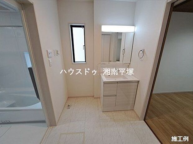 ※本物件画像は取引する建物とは開口部・内装等の形状が異なります。