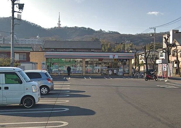セブンイレブン 万田店 450m