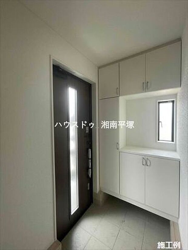 施工例※本物件画像は取引する建物とは、外壁・屋根・開口部・内装等の形状が異なります。