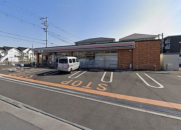 セブンイレブン 山下店 300m