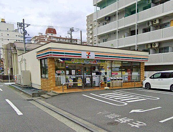 セブン-イレブン 平塚老松町店 210m
