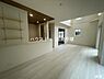 リビング/ダイニング：施工例※本物件画像は取引する建物とは開口部・内装等の形状が異なります。