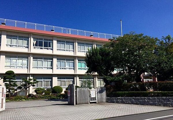 春日野中学校 850m